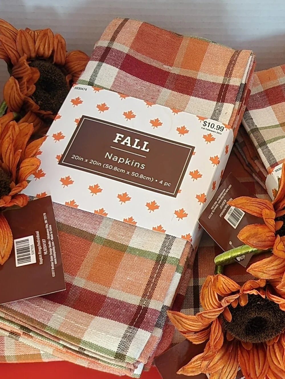 Tablecloth (1), Napkins (8), & Holders (8), Set Autumn Colors NWT